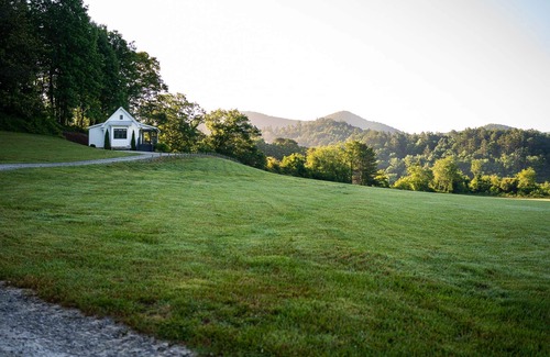 Dillard Cabaña | Magnolia Cottage at Julep Farms