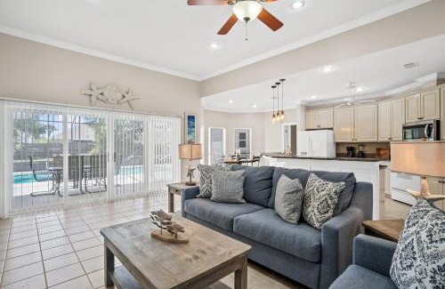 Upper Grand Lagoon Casa | Magnolia Hideout