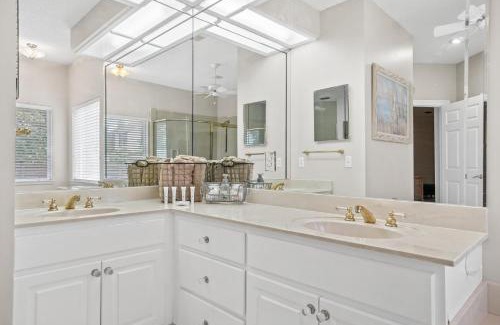Upper Grand Lagoon Casa | Magnolia Hideout