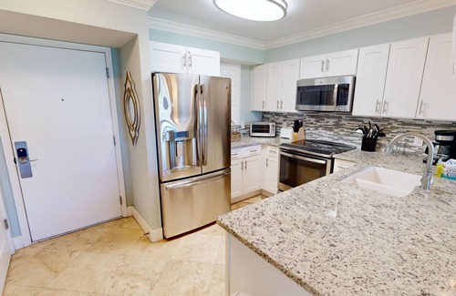 Holiday Isle Condominio | Magnolia House 103 2 Bedroom Condo by RedAwning