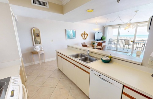 Holiday Isle Condominio | Magnolia House 407 is a 1 BR with amazing views by RedAwning