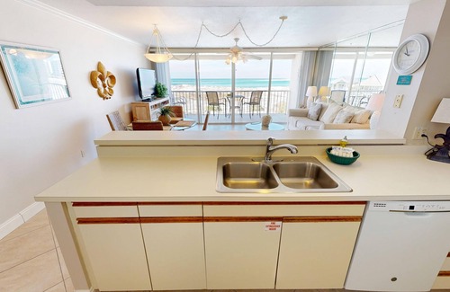 Holiday Isle Condominio | Magnolia House 407 is a 1 BR with amazing views by RedAwning