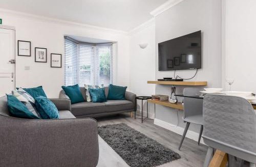 Poole Casa | Magnolia House - Beautiful Townhouse in Old Town Poole