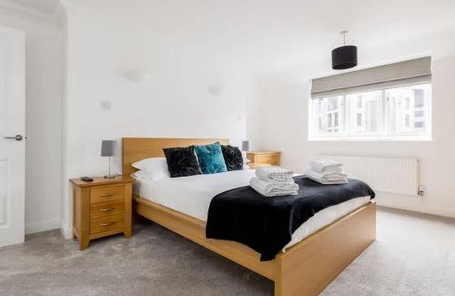 Poole Casa | Magnolia House - Beautiful Townhouse in Old Town Poole