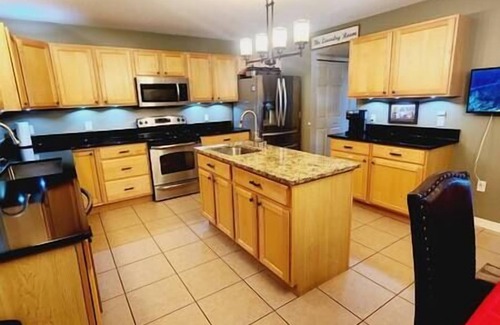 Ocala Casa | Spacious 6BR Pool Home in Ocala, Magnolia House