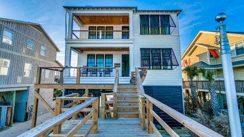 Pawleys Island Casa | Magnolia in Pawleys Island home by Peace Vacations
