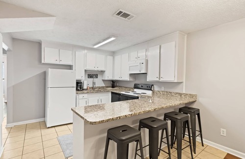 Auburn - Opelika Apartamento | Magnolia Linen Company Unit 11 Downtown Auburn Across from Campus!