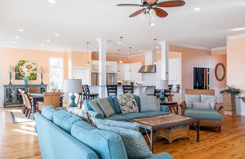 Emerald Isle Casa | Magnolia Moon, Oceanfront House in Emerald Isle, NC!
