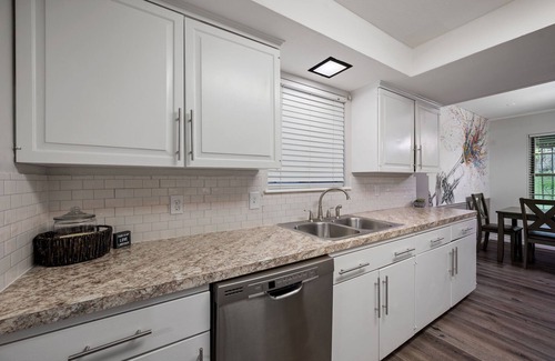 Coronado Hills Casa | Magnolia Music House: Ideal for Families and Large Groups with Game Room + Outdoor Fun
