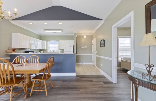 Central Myrtle Beach Condominio | Magnolia North by Hosteeva