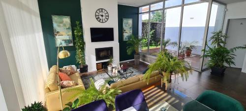 Pico da Pedra Villa | Magnolia Residence - central to explore the island
