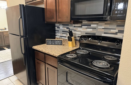 Tupelo Apartamento | Magnolia Serenity: 2BR/1BA w/ Gym, Pool, BBQ Grill