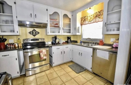 Mena Apartamento | Magnolia Suite- 2 Bedrooms, Ensuite Bath