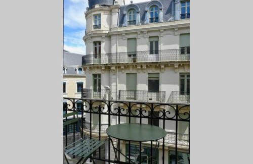 Centre Ville Apartamento | Magnolia : Superbe deux-pièces quartier du Château