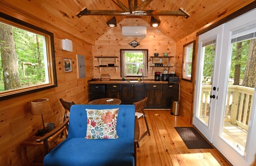 Clarkesville Cabina | Magnolia Tiny Home at Bleu Canoe