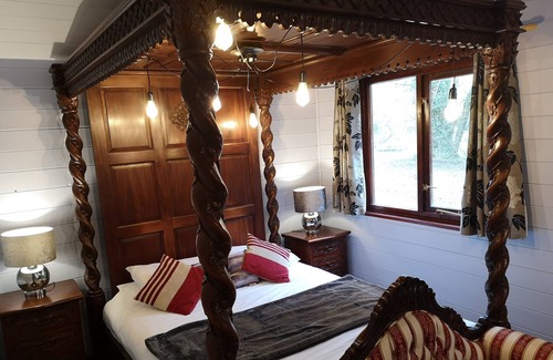 Warminster Chalet De Esquí | Urraca 6 CazadoresMoon-Warminster-longleat-Bath