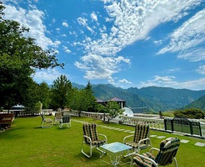 Abbottabad Cama Y Desayuno | Magpie Lodge