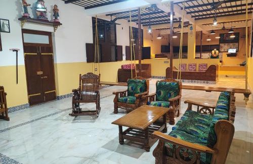 Kumbakonam Casa | Maha Periyava Kuteeram Family Room