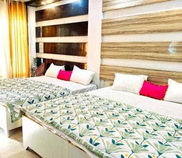 Varanasi Casa | mahadev Hotel NOOR stay 1km away frm kashiwishnath
