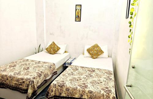 Varanasi Casa | mahadev Hotel NOOR stay 1km away frm kashiwishnath