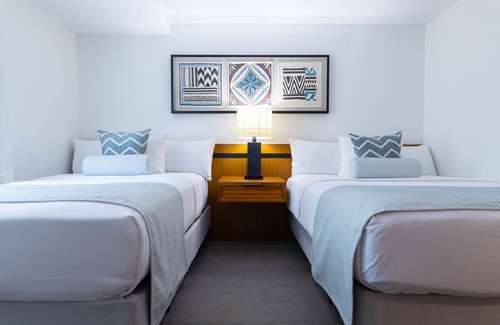 Diamond Beach Hotel | Mahalo Diamond Beach