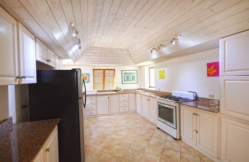 Sion Hill Casa | Mahogany Grove Villa