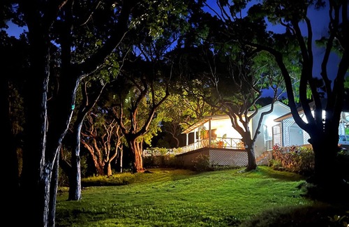 Sion Hill Casa | Mahogany Grove Villa