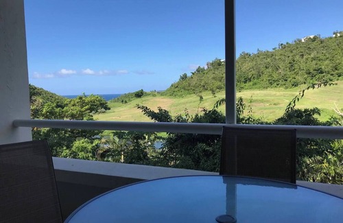 Rosendal Condominio | Vistas serenas del campo de golf | Experimenta el amanecer