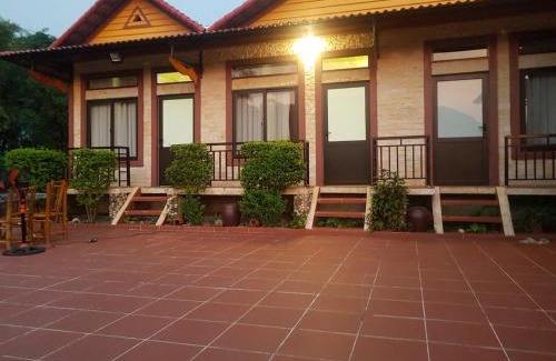 Chieng Chau Hotel | Mai Chau Xanh Bungalow