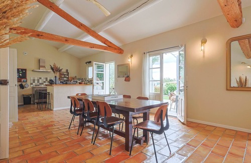 Arpaillargues-et-Aureillac Casa | Maison Dou Vala, a holiday home for 6 people near Uzès in France