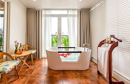Dong Da Hotel | Mai Hotel