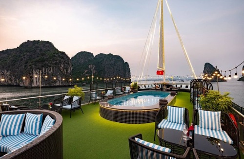Ha Long Alquiler De Eote | Maia Cruise