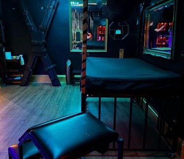 Little Venice Apartamento | Maida Vale Dungeon Suite