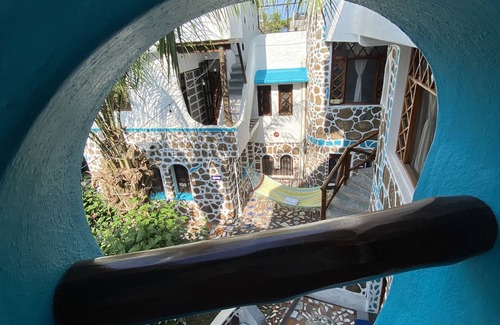 Bahía de la Academia Hotel | Maidith Galapagos Inn