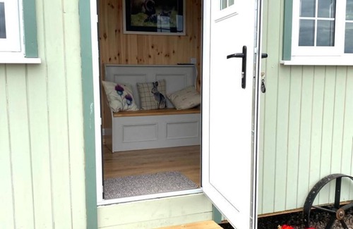 Perth Cabina | Remarkable Shepherds Hut in a Beautiful Location