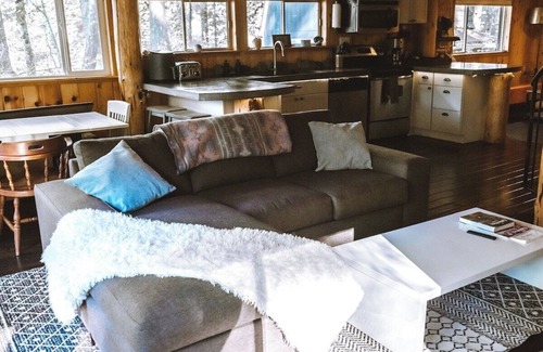 Index Cabina | Main · Amos Cabin - luxury in the mountains on the river.