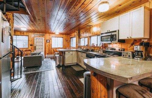 Index Cabina | Main · Amos Cabin - luxury in the mountains on the river.