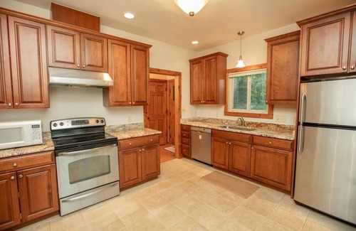 Olde Ferry Estates Casa | Main Lake Cove & Great Views; Dock for pontoons/deck/bass boats; flat lot/linens
