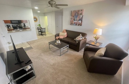 Mount Pleasant Apartamento | Main Level 2-bedroom 2-bathroom apartment