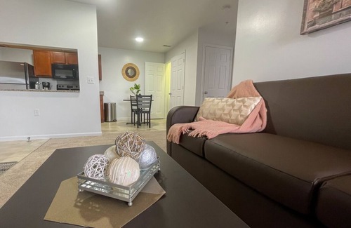 Mount Pleasant Apartamento | Main Level 2-bedroom 2-bathroom apartment