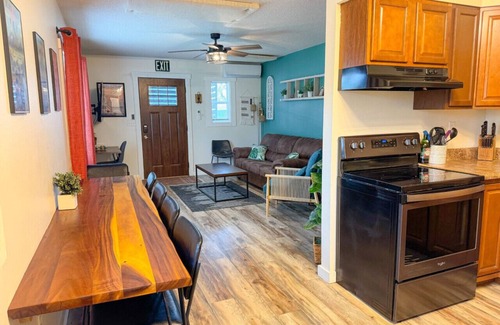 Spearfish Apartamento | Main Level - King Beds - Patio - Laundry - Walk to downtown!