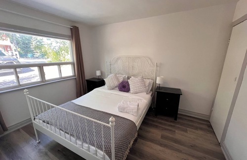 Toronto Apartamento | Main Lilac private-unit 10-min to Airport