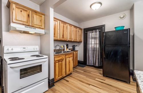 Dubuque Apartamento | Main St. Studio 1BR/1BA