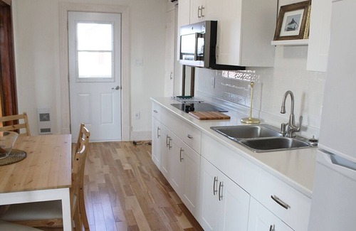 Baddeck Apartamento | Main Street Apartment with Waterfront Views