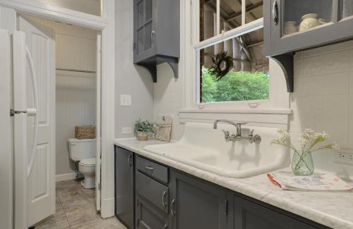 New Iberia Apartamento | Main Street Charmer