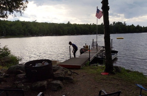 Searsport Casa | Alquiler semanal de vacaciones en Maine en Half Moon Pond