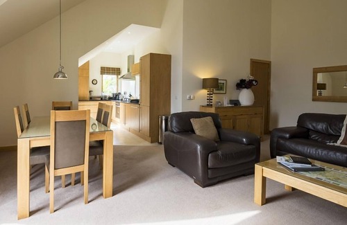 Kenmore Apartamento | Mains of Taymouth, Kenmore ~ 5 * 4 The Gallops - Propiedad en el piso superior - capacidad para 4 personas en 2 habitaciones