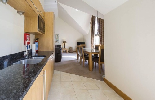 Kenmore Apartamento | Mains of Taymouth, Kenmore ~ 5 * 4 The Gallops - Propiedad en el piso superior - capacidad para 4 personas en 2 habitaciones