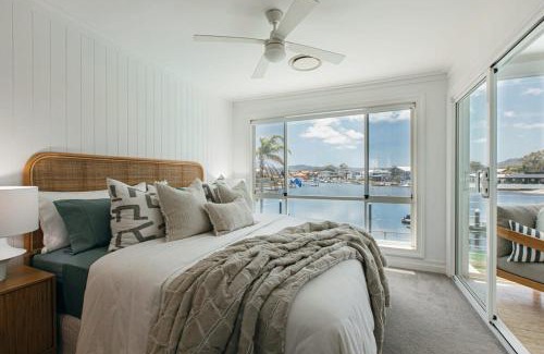 St Huberts Island Casa | MainSail by Coast Hosting