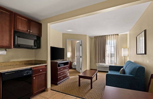 Houma Hotel | MainStay Suites Houma